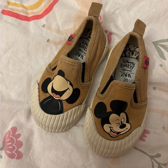 Zara Other - Kids Zara Tan Sneakers Soft Fabric Slip-On